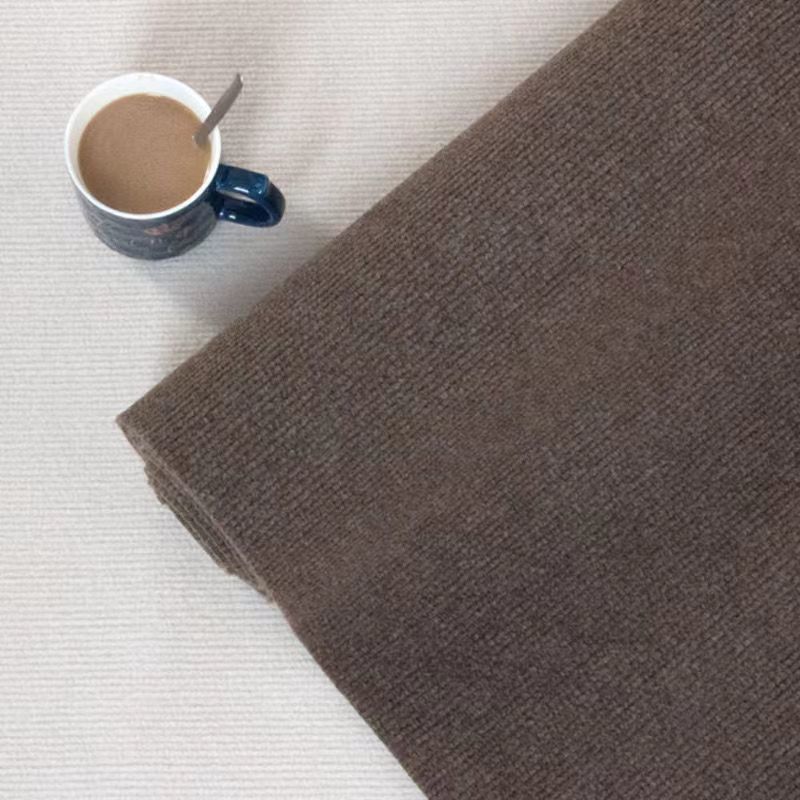 연한 갈색 줄무늬 [더러워지고 마모에 강함]