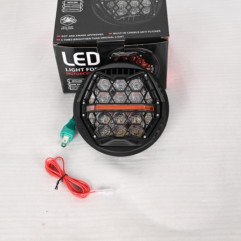 Motorcycle Headlight for Harley Davidson Sportster Dyna Softail 5.75"