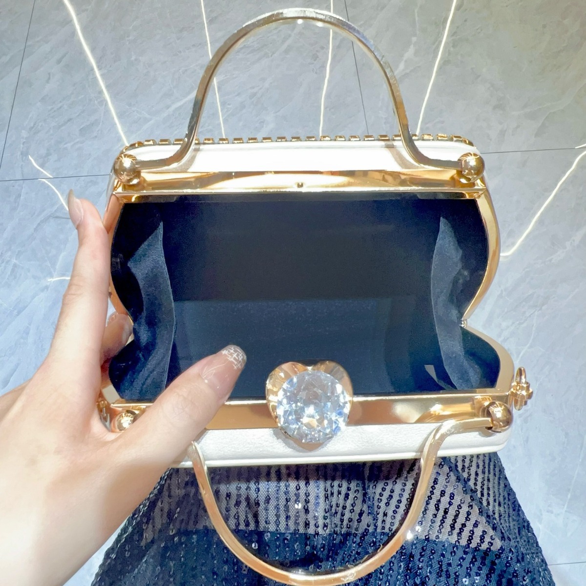 Diamond Studded Evening Shoulder Bag For Elegant Socialite Events_voghion.com