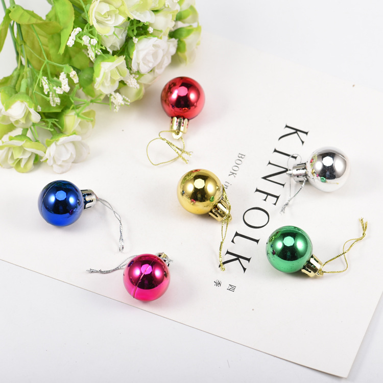 12379331199_1906527166