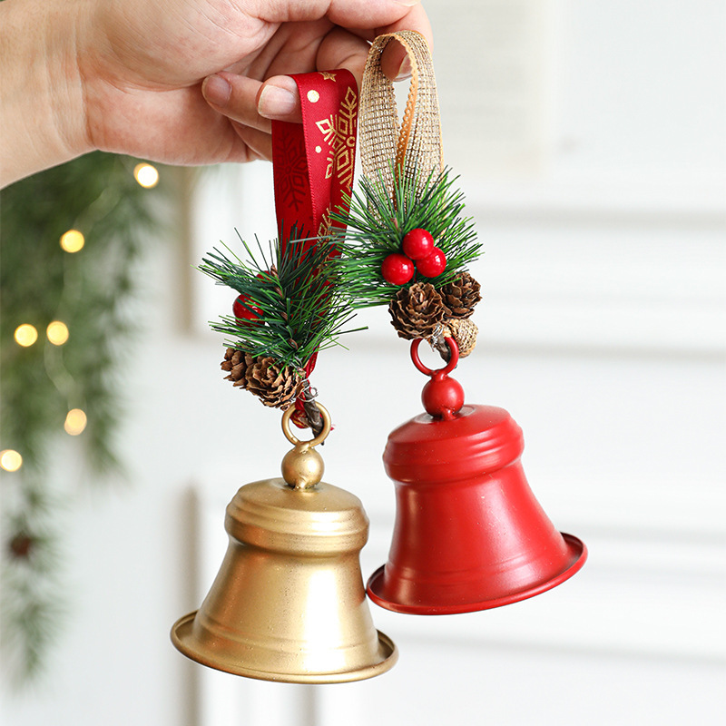Transfronterizos nuevos colgantes de campanas de Navidad metálicas creativas adornos de Navidad de hierro bocinas decoraciones de escena accesorios