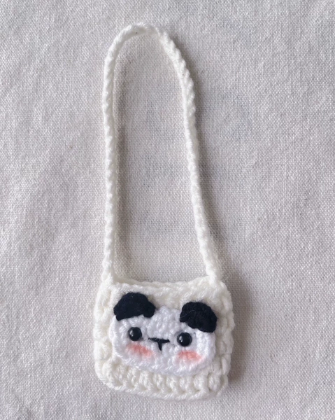 Panda small shoulder bag (finished product)