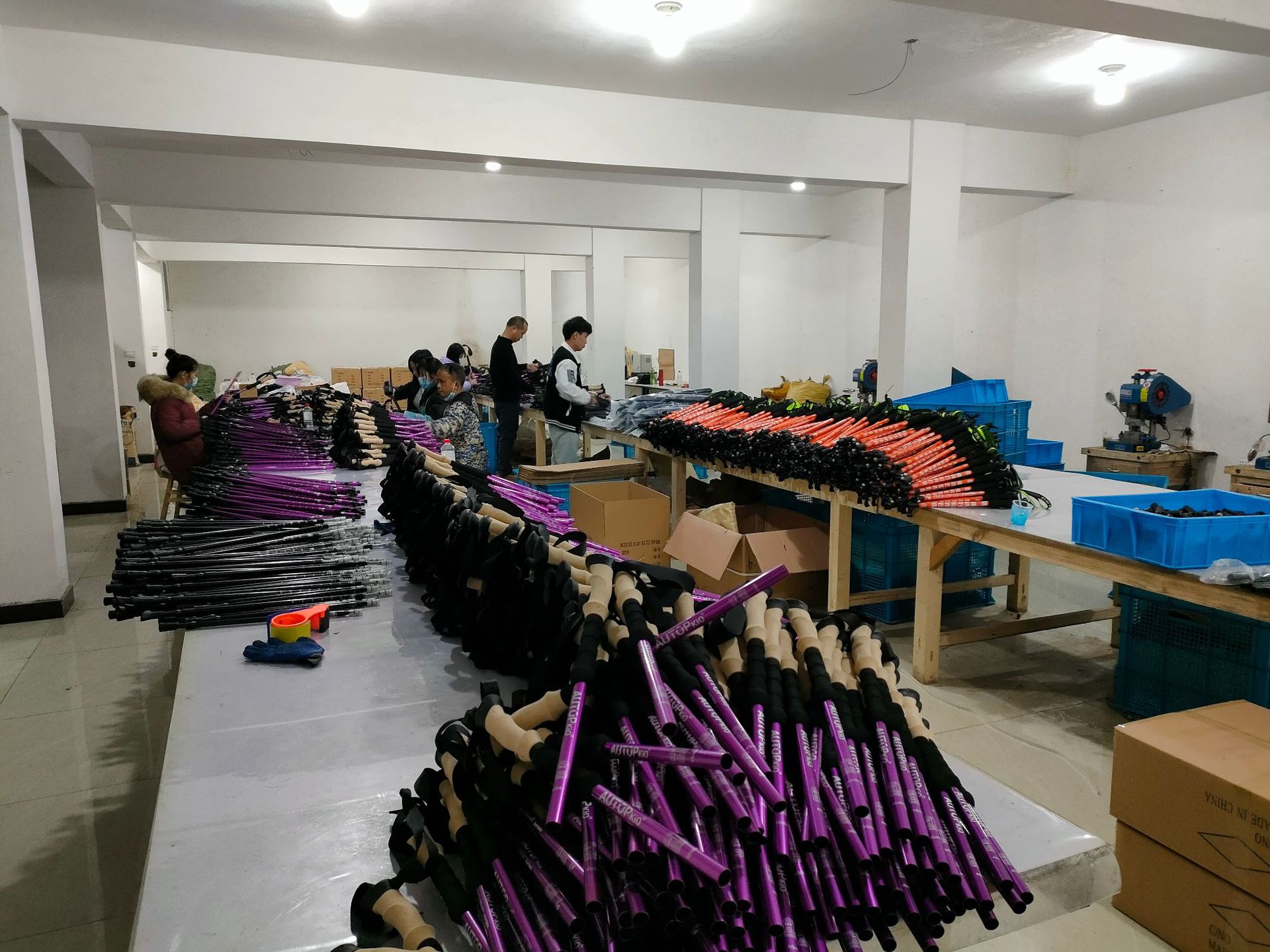 Băț de trekking telescopic din aluminiu pentru drumeții_voghion.com