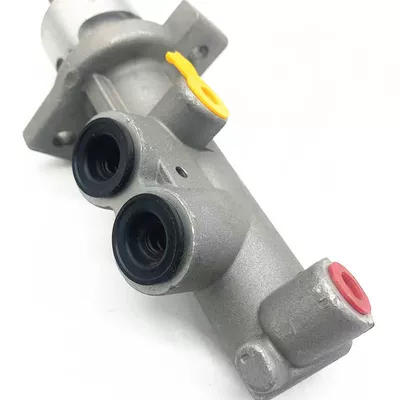 Fengshen S30/H30, Brake master cylinder