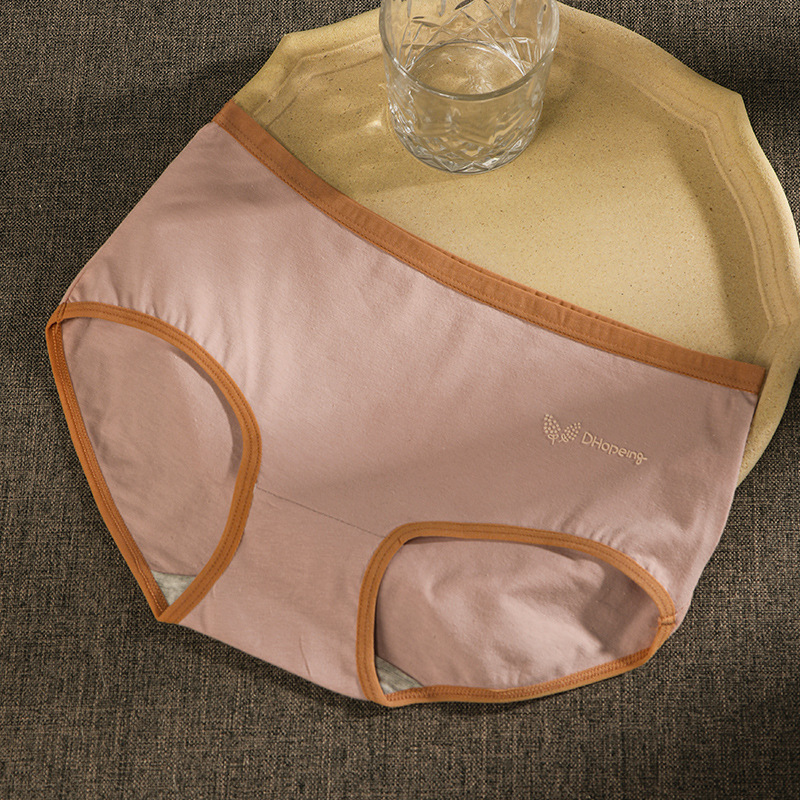 Ropa interior sin costuras de las mujeres de verano fino de algodón puro antibacteriano entrepierna chica estilo japonés de cintura media transpirable pantalones cortos de triángulo de cadera completa