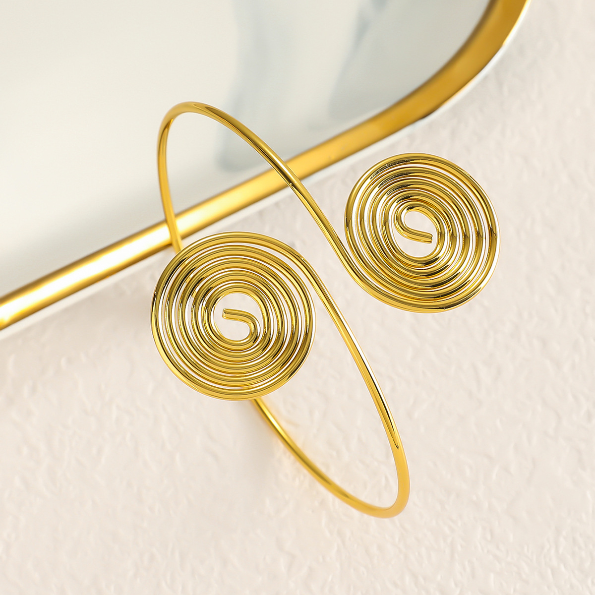 36g Weight arm bracelet Classification 1 Piece Quantity Daily Occasion Alloy Material Round, Curve, Leaves Pattern All Seasons Season Women's Gender Simple Style Style Wholesale Jewelry Simple Style Round Curve Leaves Alloy Arm Bracelet 9