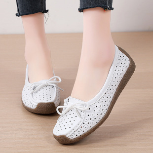 One-step Middle-aged and Elderly Women's Shoes Hollow Breathable Bean Shoes Beef Tendon Soft Sole Shoes Casual Mother's Hole Sandals