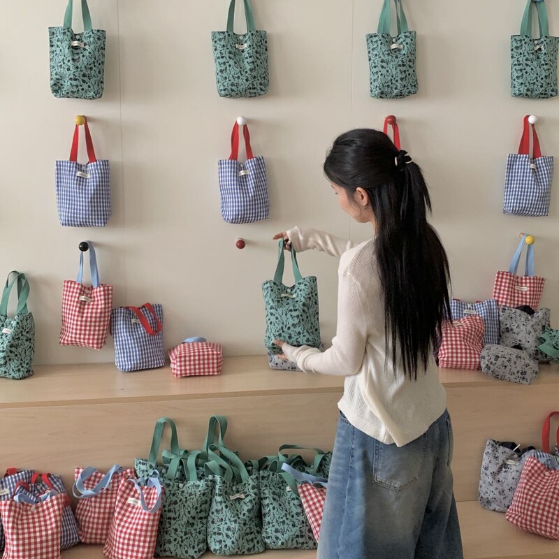 Du Xiaozhai D Studio Gentle and Soft Handbag-Style Blind Bag with 10 Pairs of Mid-Waist Women's Briefs
