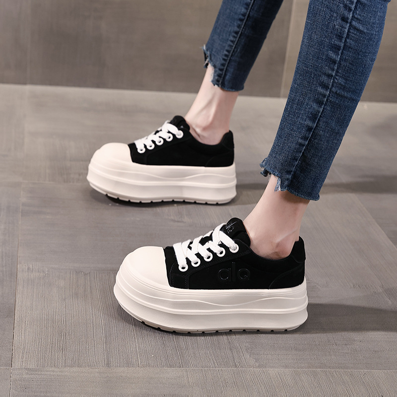 Giày sneaker nữ đế dày tăng chiều cao HY9858 phong cách platform — màu nâu