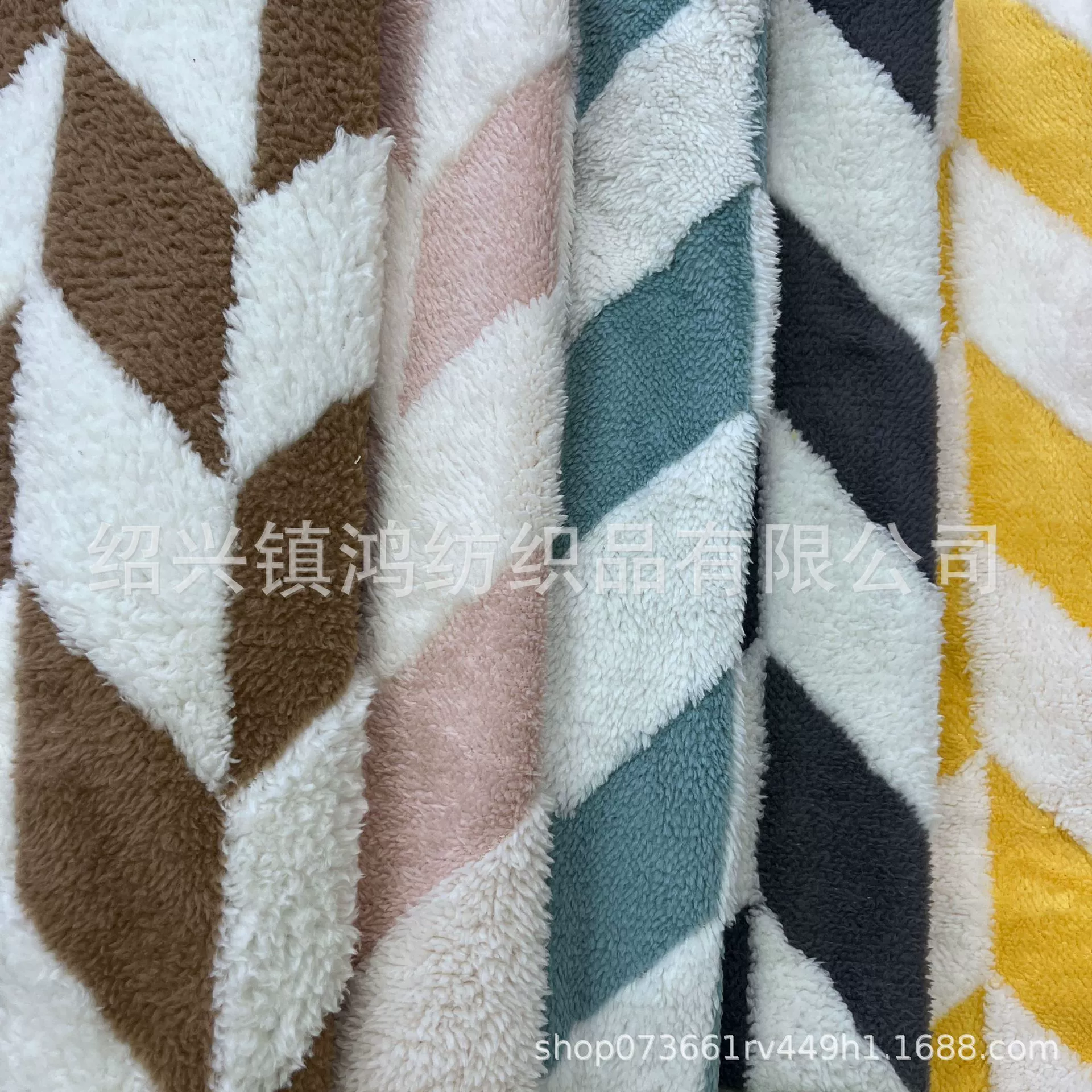 Производители спот флиса катионный жаккард большой ромб домашний текстиль подушка одеяло пижамы ткани для одежды