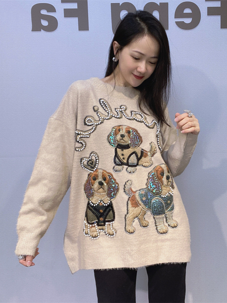 Sweater with a round collar