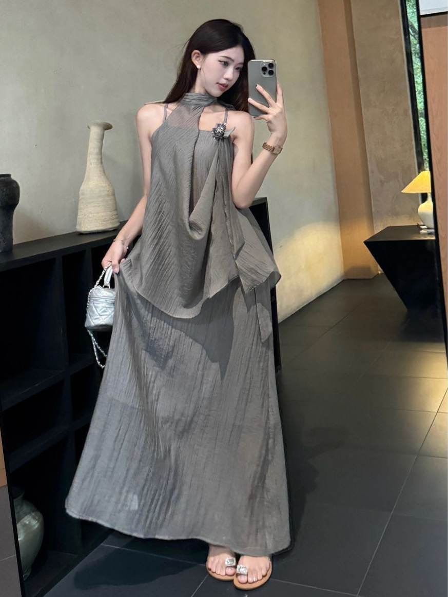 Cool and Relaxed Style Outfit Set, French Vacation Style, Gentle Halter Neck Top, Super Fairy-Like Suspender Dress