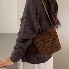 小包包女水桶包2025秋新款豹纹真皮女包高级感小众牛皮单肩斜挎包
