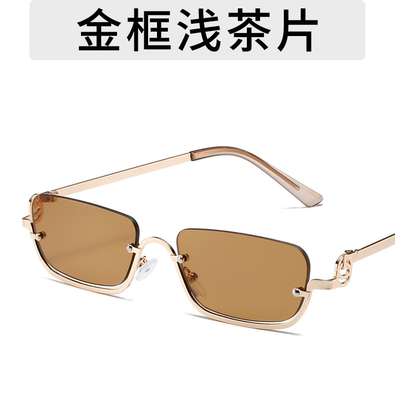 Tabletas de té ligero con marco dorado