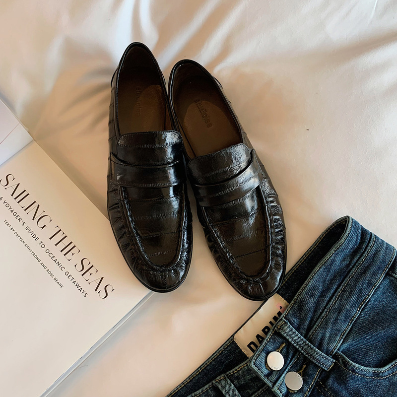 Crocodile Pattern Loafers for Women, Flat-Soled, New Spring and Autumn Style, Comfortable and Non-Tiring, Pleated British-Style Leather Shoes, Cross-Border Single Shoes Crocodile Pattern Loafers for Women, Flat-Soled, New Spring and Autumn Style, Comfortable and Non-Tiring, Pleated British-Style Leather Shoes, Cross-Border Single Shoes