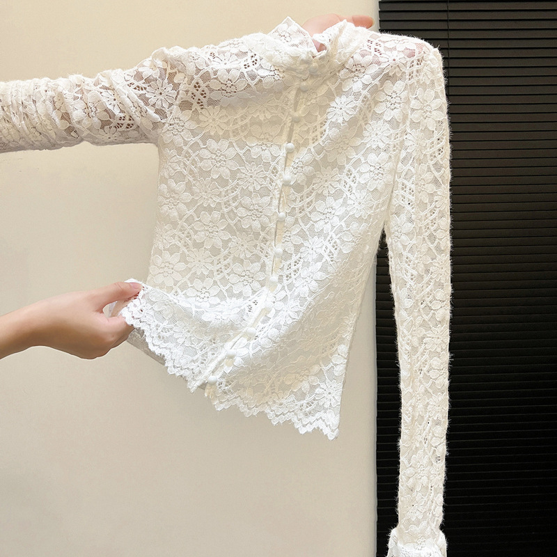 Autumn and Winter Chic Cut Out Bottoming Shirt, Long-Sleeved Cardigan, Beautiful Inner Wear, Palace Style Half Turtleneck Slim Lace Shirt for Women