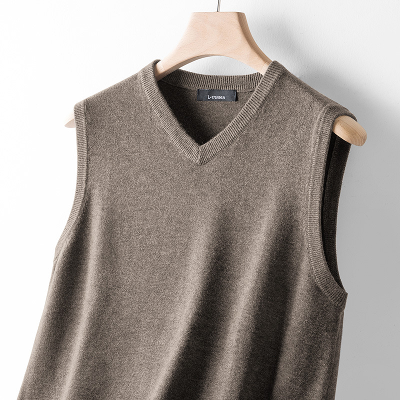 2024 Autumn and Winter Sweater Vest Men's Warm Vest V-Neck Slim Waistcoat Sleeveless Bottoming Sweater Trbottomy
