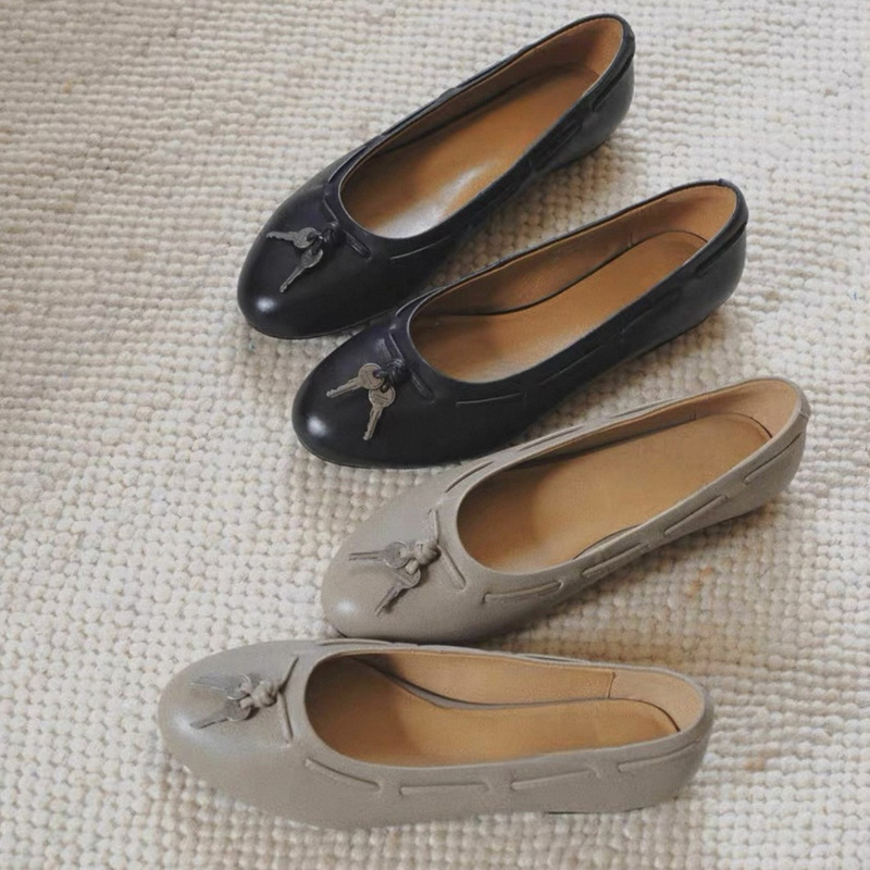 Summer New Arrivals! Keychain Pendant Shallow Mouth Elegant Ballet Flats 2026 New Style Flat Ballet Shoes Shallow Slip-On Shoes Summer New Arrivals! Keychain Pendant Shallow Mouth Elegant Ballet Flats 2026 New Style Flat Ballet Shoes Shallow Slip-On Shoes