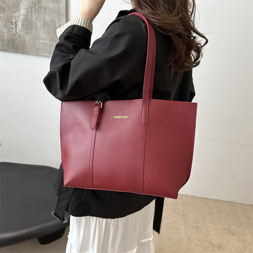 Retro Minimalist Elegant Commute Casual 2024 Winter New Stylish Color-blocked Large Capacity Shoulder Hand-held Tote Bag