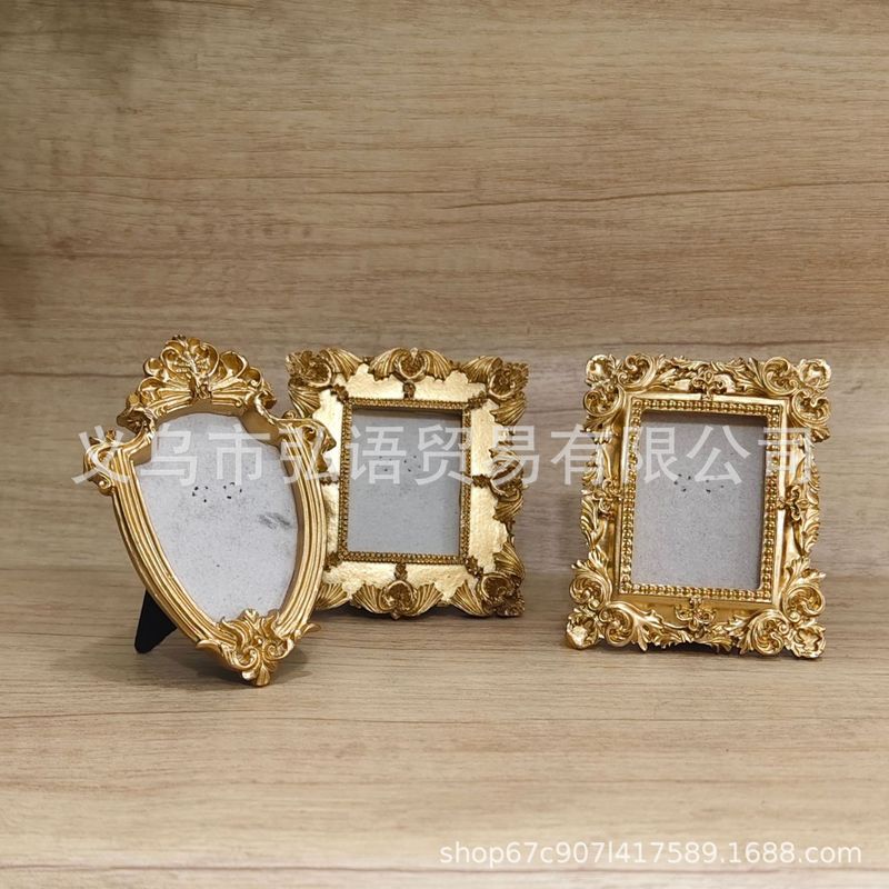 Ins style jewelry pose props nail art earrings shooting props European embossed retro mini resin photo frame