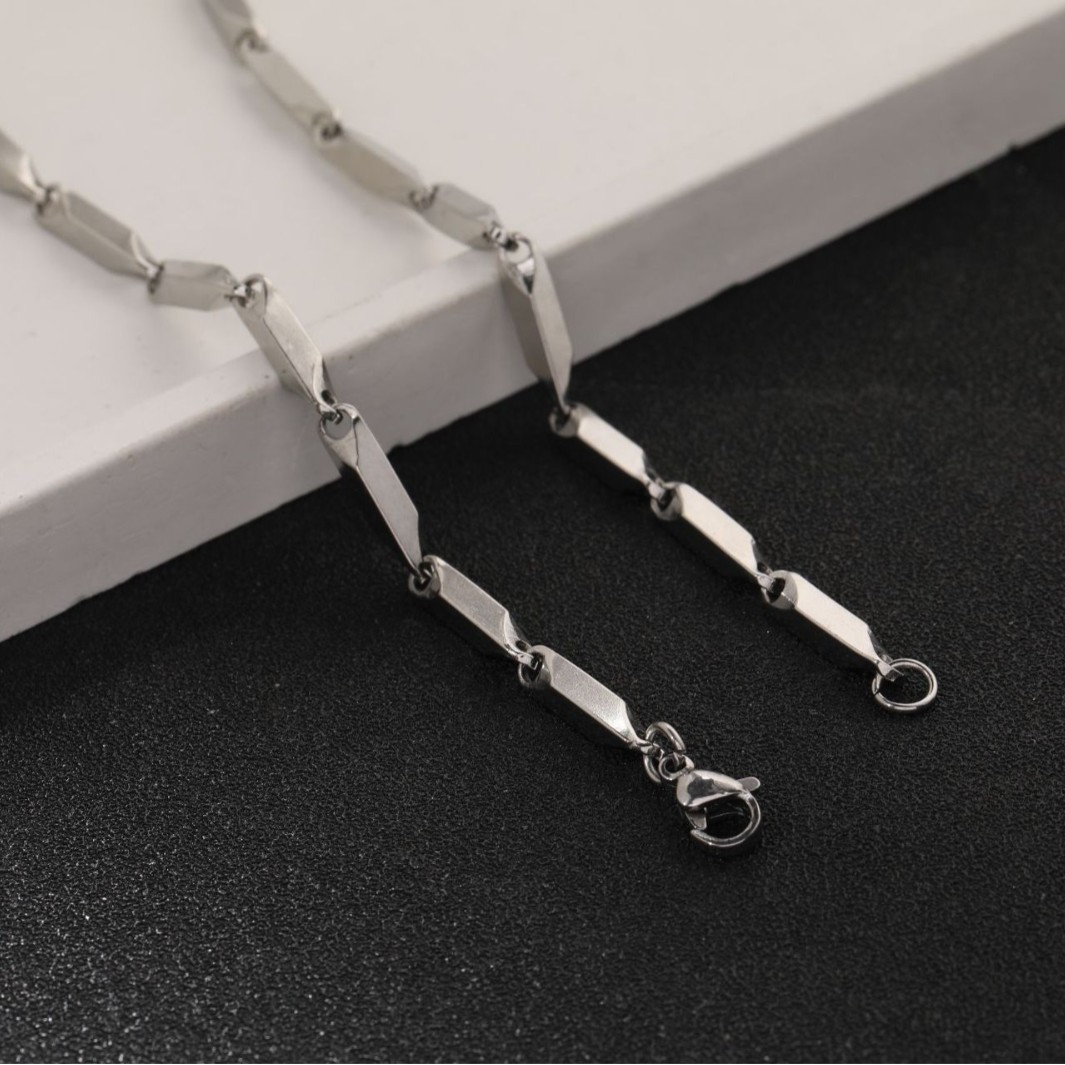 Titanium Diamond-shaped For Men, Versatile Stainless Titanium Steel Bar Necklace, Clavicle Chain Necklace_voghion.com