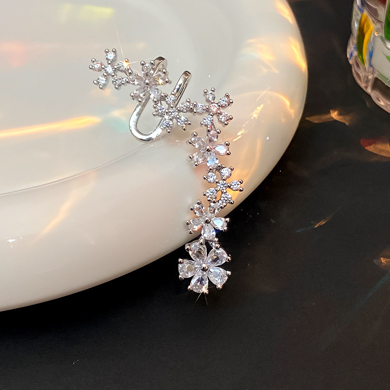 7g Weight Zircon Inlay Material Ear Cuffs Classification 1 Piece Quantity Holiday Occasion Copper Material Flower Pattern Spring&Summer Season Women's Gender Inlay Design Vacation, Classic Style Style 1 Piece Vacation Classic Style Flower Inlay Copper Zircon Ear Cuffs 10