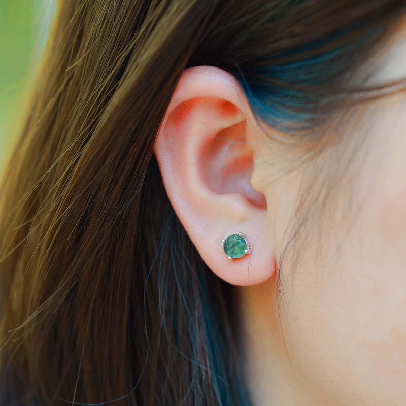 Pendientes redondos de ágata de hierba de agua natural especial transfronteriza S925 Pendientes de piedra de musgo verde con incrustaciones de plata simple y de moda