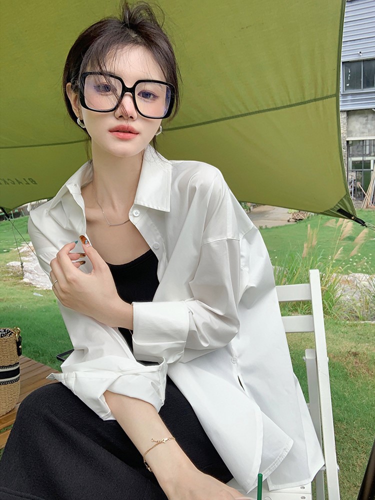 Áo sơ mi chống nắng nữ mỏng nhẹ dáng dài tay ngắn kiểu hở cổ — trắng