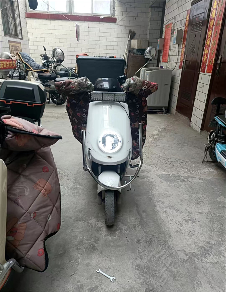Motorcycle LED headlight, ultra-bright, 48v60v72v, modified front light for three-wheeled electric vehicles, no wiring required