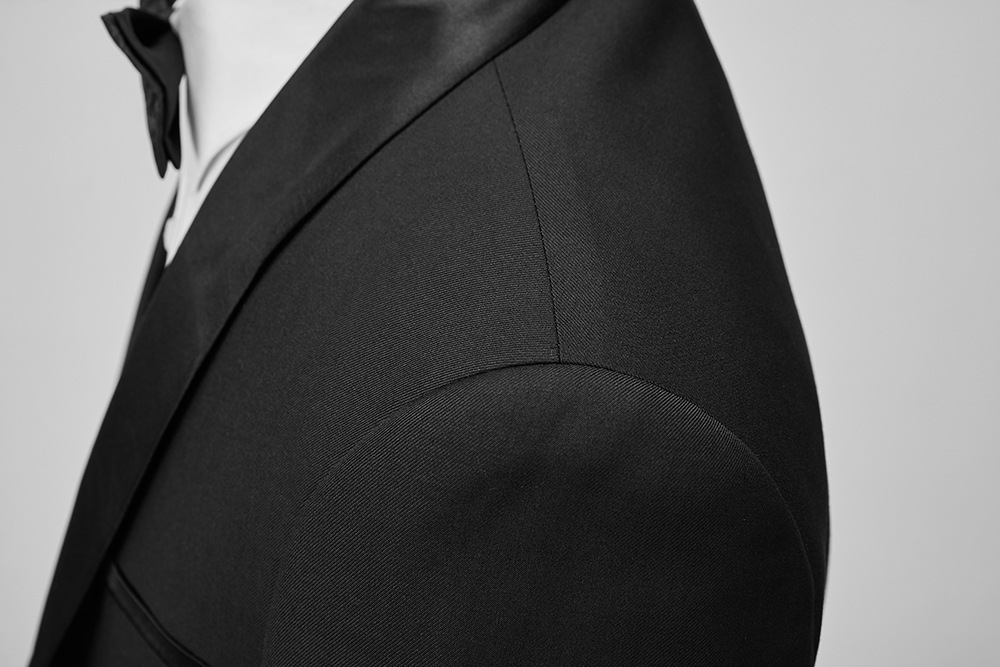 Elegante completo da uomo tre pezzi per matrimonio collo sciallato_voghion.com
