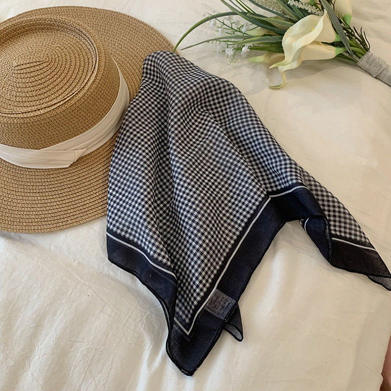 Azul cuadrado de alta calidad toallas de primavera y verano mujeres nuevas bufandas de seda de estilo francés universal moda toallas triangulares al por mayor