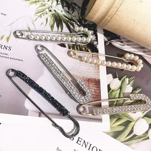Waist trimming, tightening, waist tightening, artifact brooch, new anti-exposure buckle pin, fixed clothes brooch buckle accessories