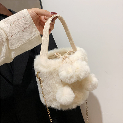 Autumn and winter plush large capacity bag  new women's bag popular furry handbag chain crossbody bucket bag
