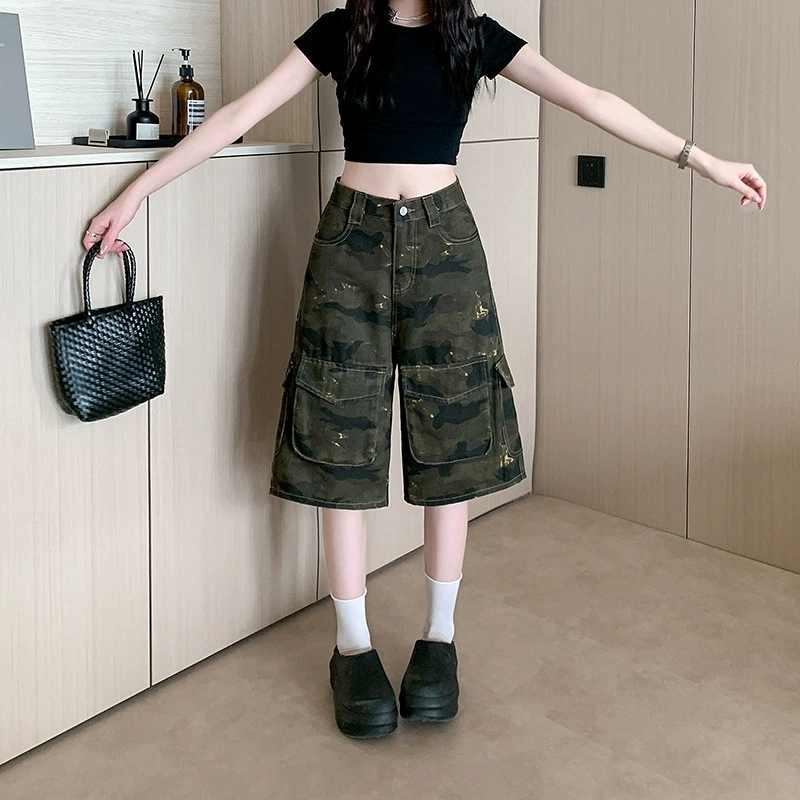 2025 трансграничная камуфляжная рабочая одежда, джинсовые шорты для женщин с несколькими карманами, свободные утягивающие прямые широкие брюки, модные брюки с пятью точками