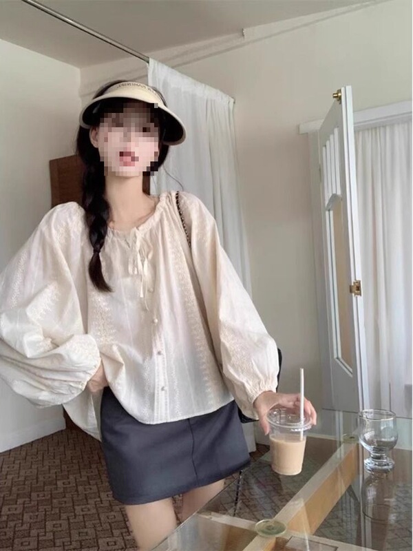 Retro Exquisite Embroidered French Lantern Sleeve Shirt for Women Autum 2024 New Tea Break Loose Apricot Lace-Up Top