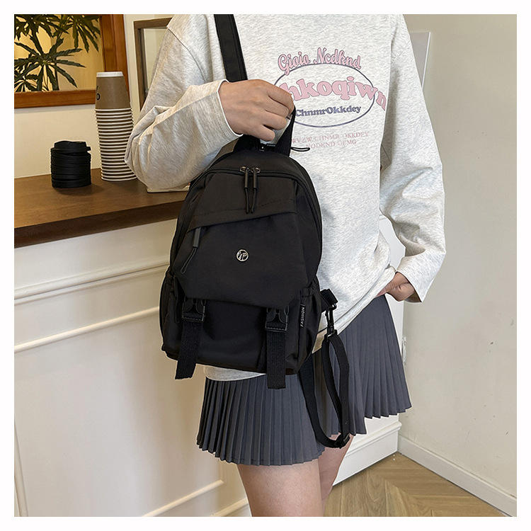 Large-capacity backpack 2025 new style casual Korean-style schoolbag, niche women's travel bag, class commuting bag undefined