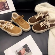 韩版真皮厚底板鞋女款2024新款冬季加绒休闲鞋保暖星星运动棉鞋子