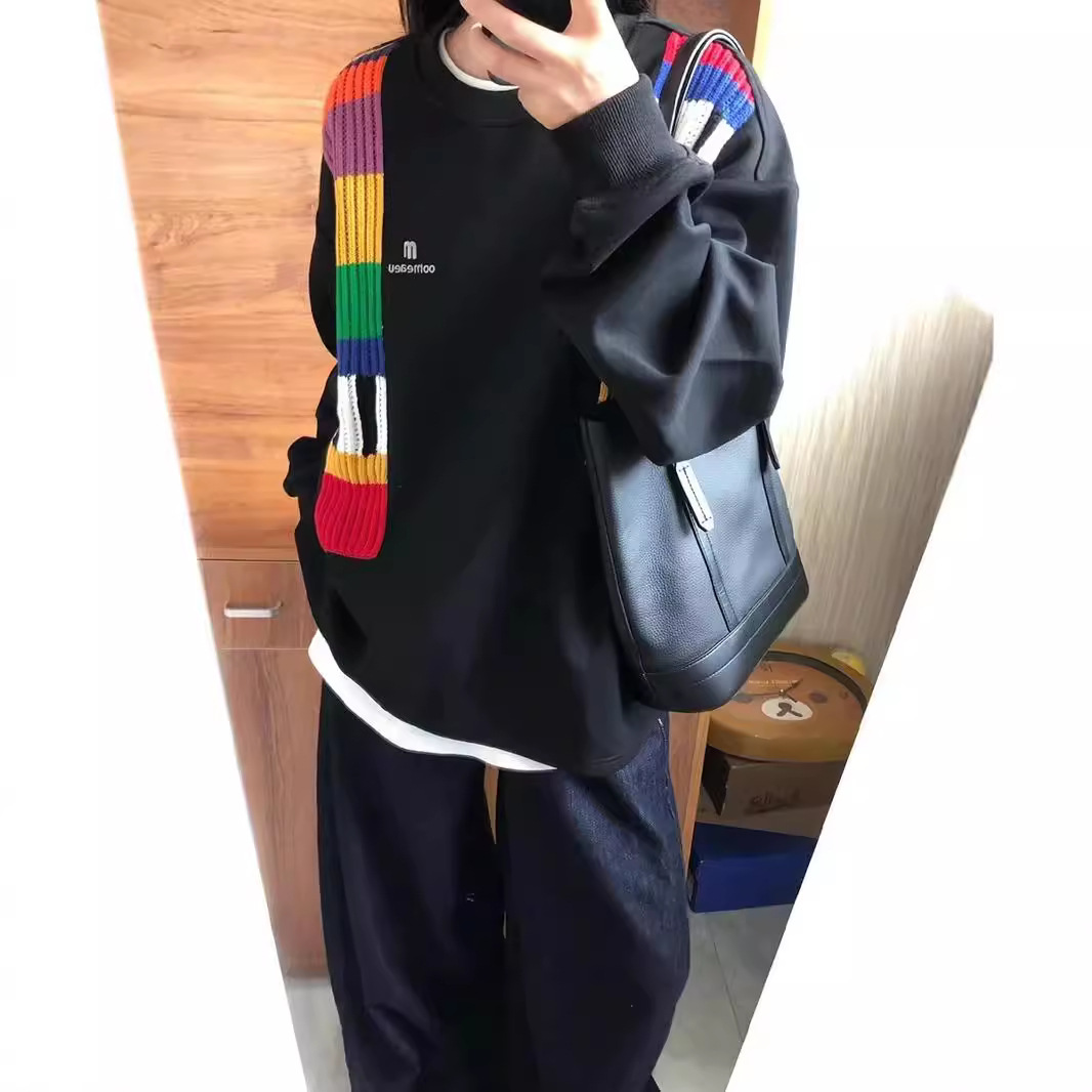 미국식 레인보우 스웨터 바느질 스웨터 여성용 봄과 가을 새로운 라운드 넥 느슨한 대학 스타일 디자인 센스 틈새 탑