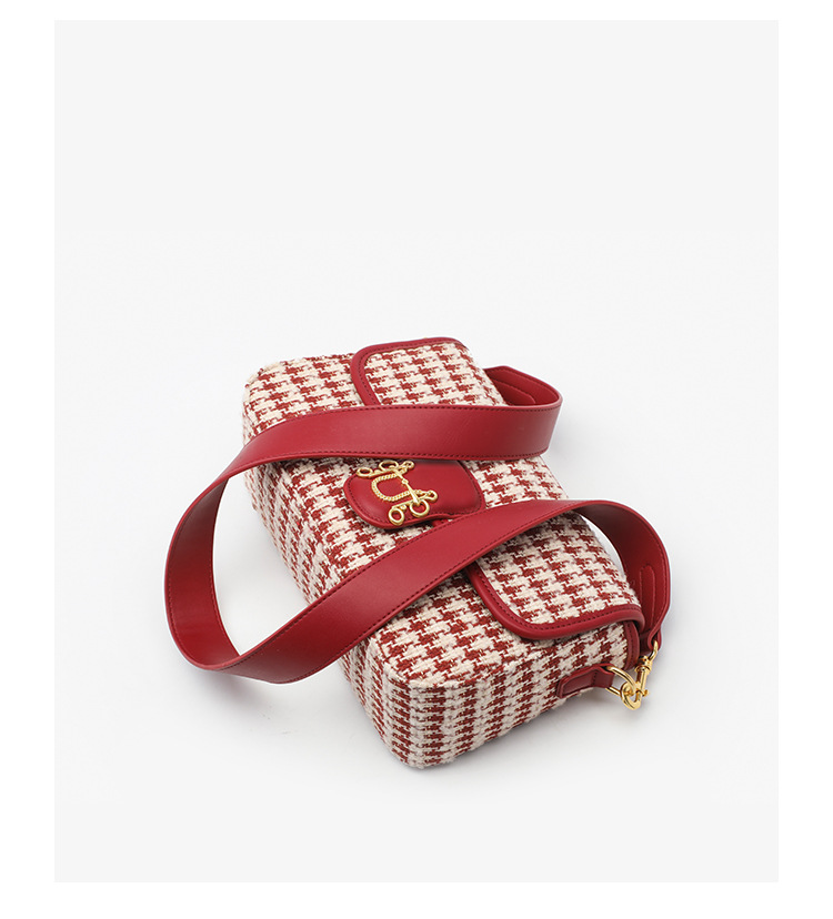 2024 Autumn New Trendy Bird Pattern Underarm Small Square Fashion Versatile Single Shoulder Oblique Straddle Women's Bag_voghion.com