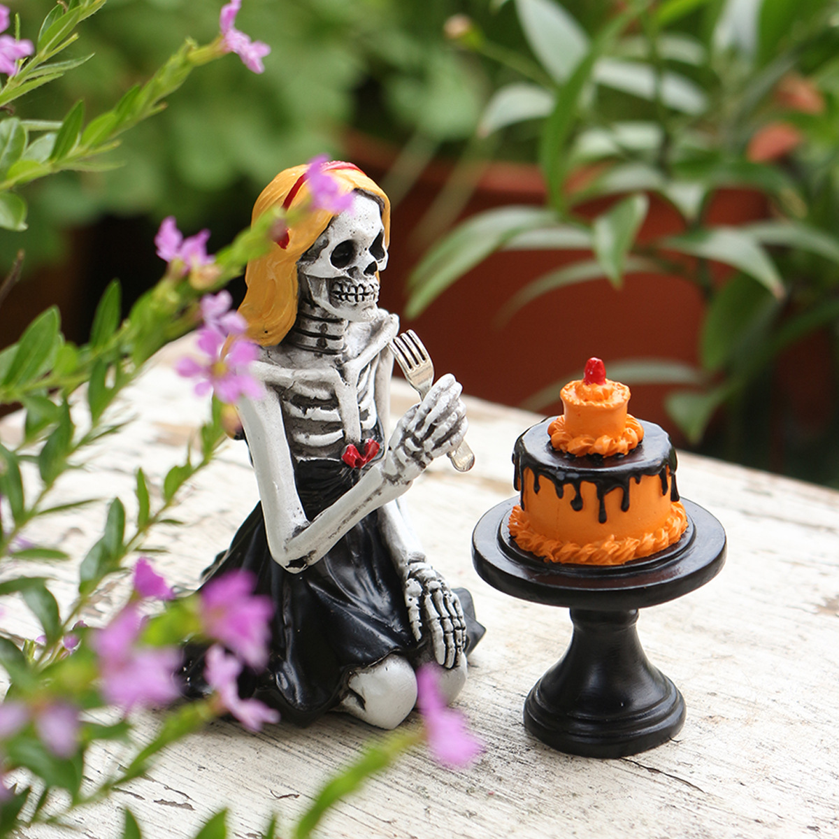  New Halloween Skeleton Girl Figure Cake Decoration Micro Scene Display Fun Skeleton Tasting Cake