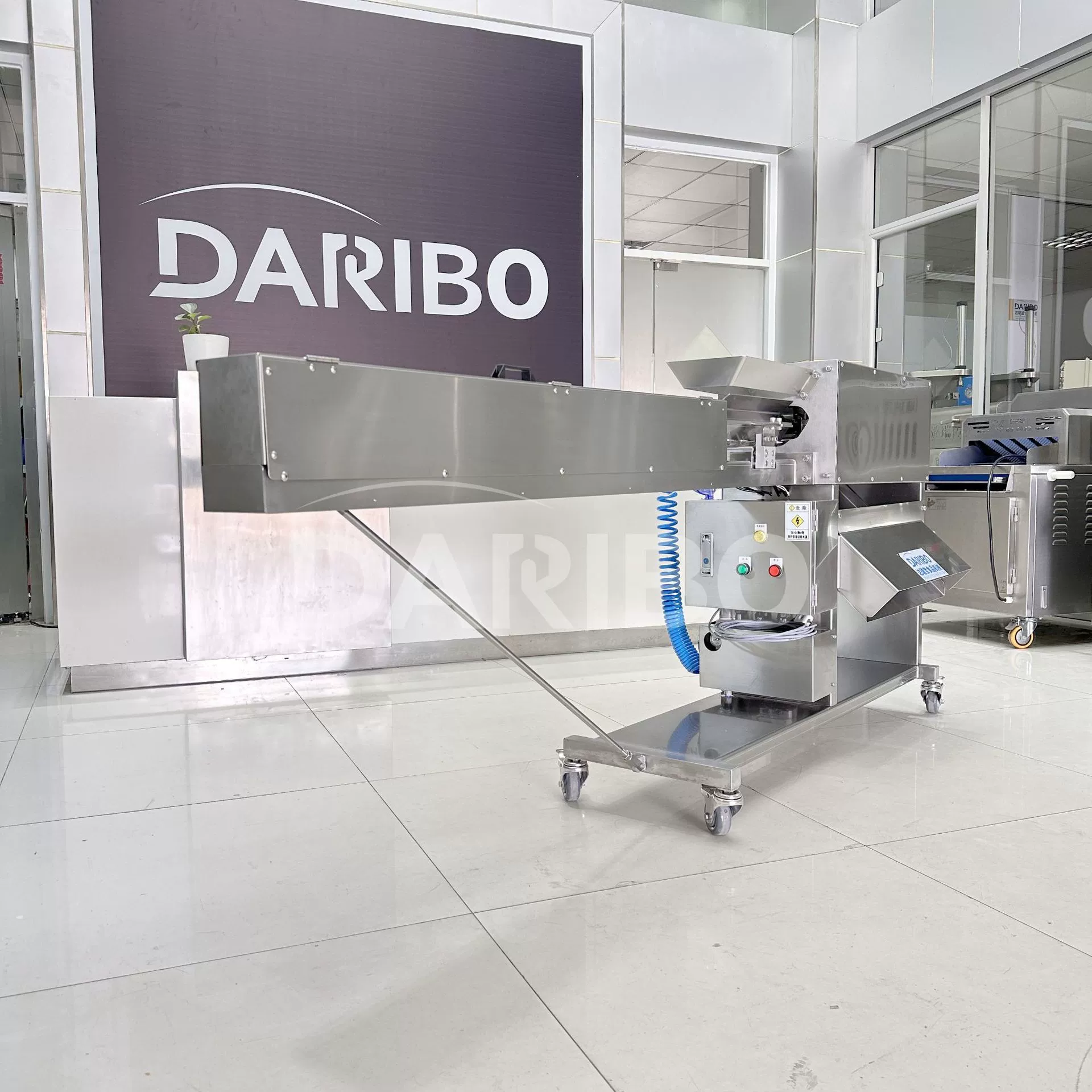 L Фабрика прямых продаж белый редька машина для очистки редьки с высокоскоростным редькой машина для очистки полностью автоматическая многофункциональная машина для очистки кожи