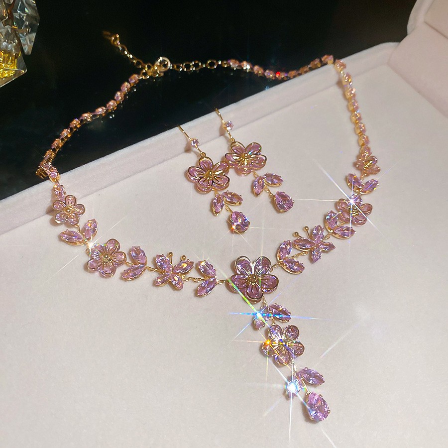 Collar de aretes cuadrados con incrustaciones de diamantes de dos piezas de moda, lujo ligero, collar de alta gama, temperamento exquisito, conjunto de joyas de todo fósforo