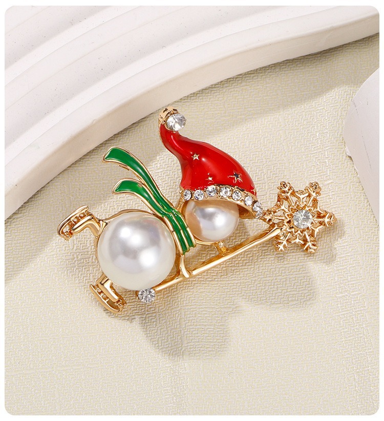 New cross-border Christmas brooch with diamonds and pearls, European and American high-end personalized creative enamel brooch with diamonds
