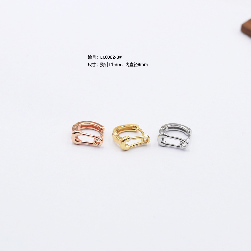 Earrings, 18 carat
