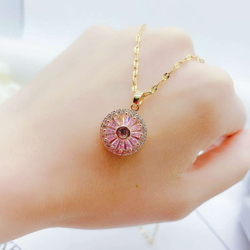 Nuevo collar de acero de titanio incrustado en diamantes para mujeres todo a juego ins Internet celebridad luz Cadena de clavícula de lujo elegante joyería de alto grado que no se desvanece