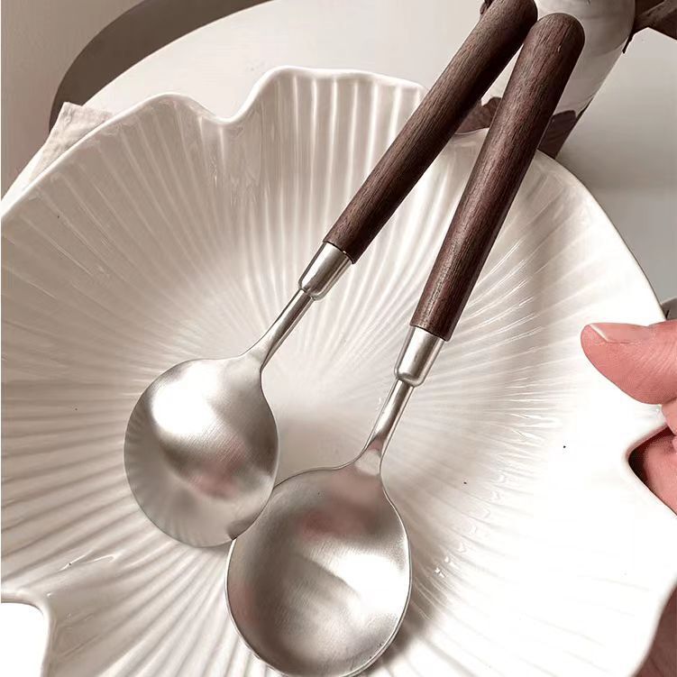 ステンレススプーン、シンプルな質感、模造クルミハンドルセット、家庭用洋食スプーン、高価値食事スプーン食器|undefined