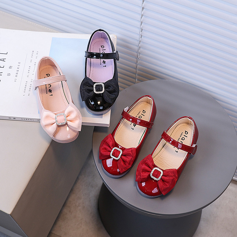 2025秋季新款金属蝴蝶结淑女风优雅小童鞋时尚休闲平底宝宝鞋