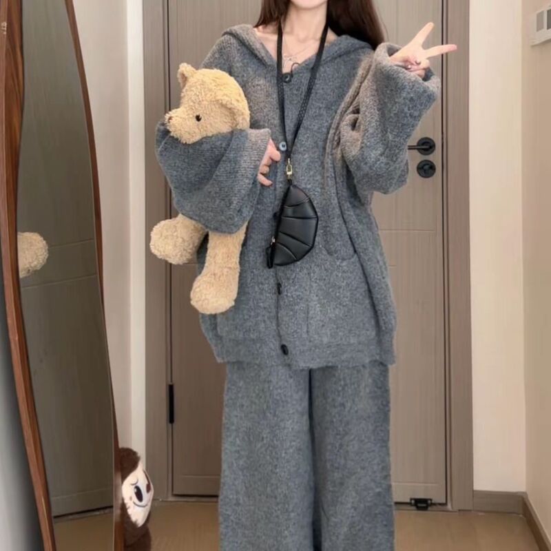 濮院毛衫厂 2025秋冬新款复古慵懒宽松连帽新款简约休闲两件套女|undefined
