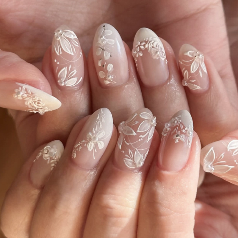 3D Fresh French Gradient Foreign Trade Wearable Nails Autumn and Winter Short Almond Nail Art Nail Tips with Glittering Rhinestones and Flower Designs 3D Fresh French Gradient Foreign Trade Wearable Nails Autumn and Winter Short Almond Nail Art Nail Tips with Glittering Rhinestones and Flower Designs