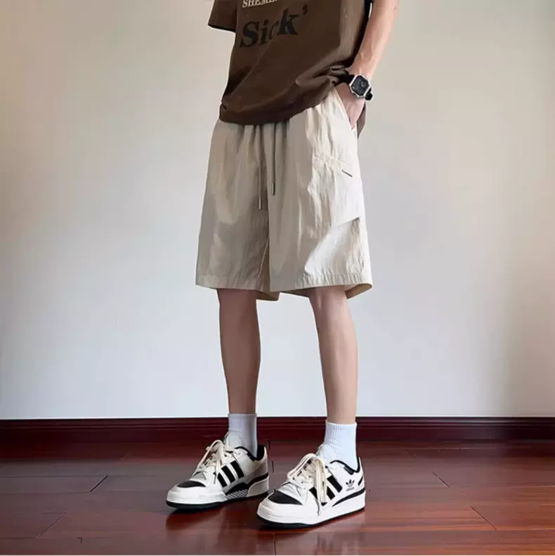 冰丝皱速干短裤男2025夏季薄款透气宽松休闲五分中裤青少年沙滩裤